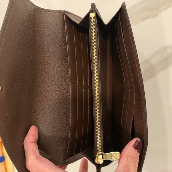 Louis Vuitton "Sarah" Wallet in Damier Ebene - Picture 7 of 14